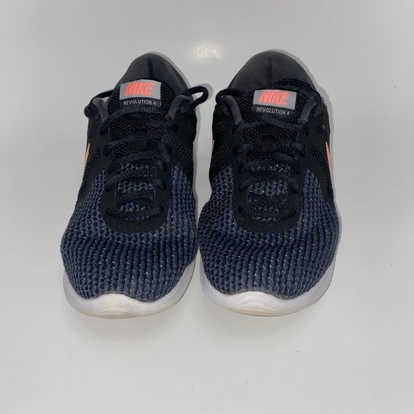 ‎Nike - Picture 3 of 5